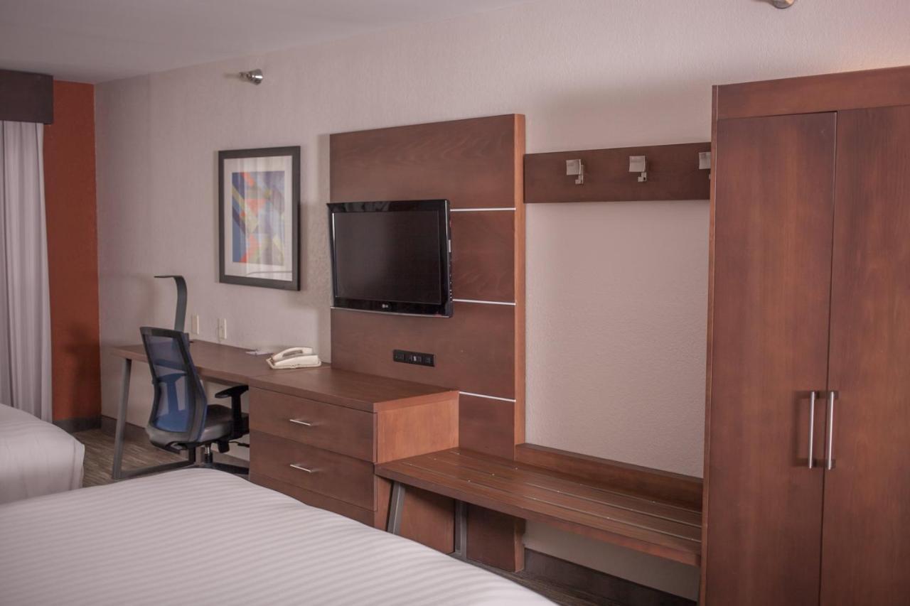 Holiday Inn Express & Suites Logan, An Ihg Hotel Esterno foto