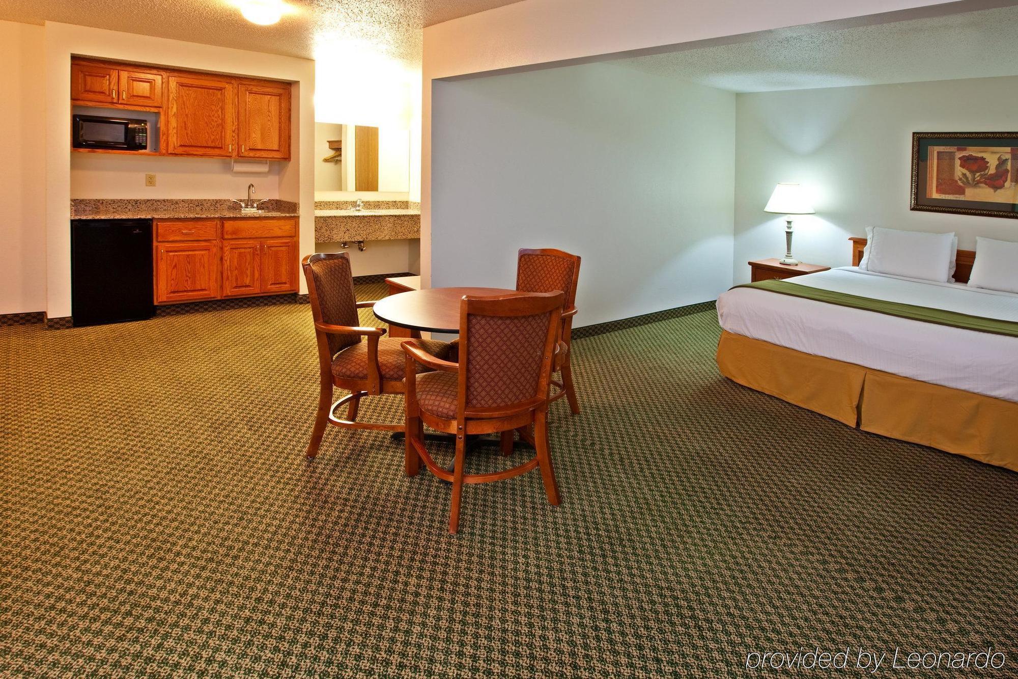 Holiday Inn Express & Suites Logan, An Ihg Hotel Camera foto